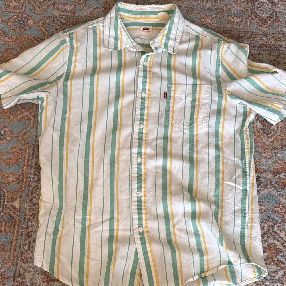 LEVI BUTTON DOWN